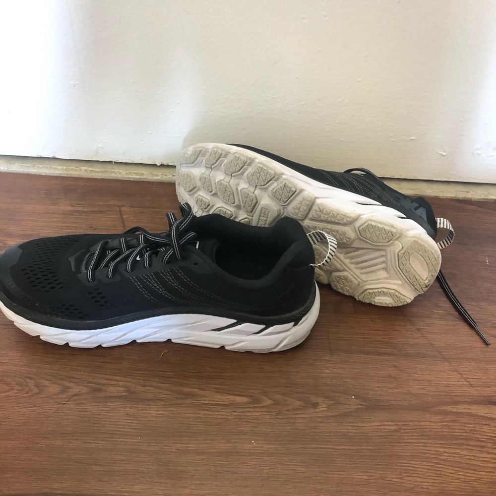 Hoka One One Women’s Clifton 6 Size 7.5